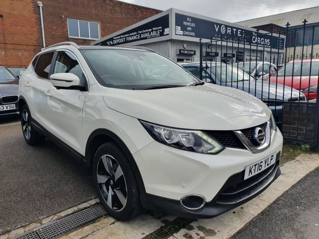 View our NISSAN QASHQAI