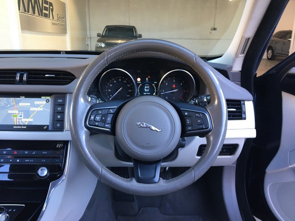 USED 2016 66 JAGUAR XF 2.0 PRESTIGE 4d 177 BHP FINANCE AVAILABLE
