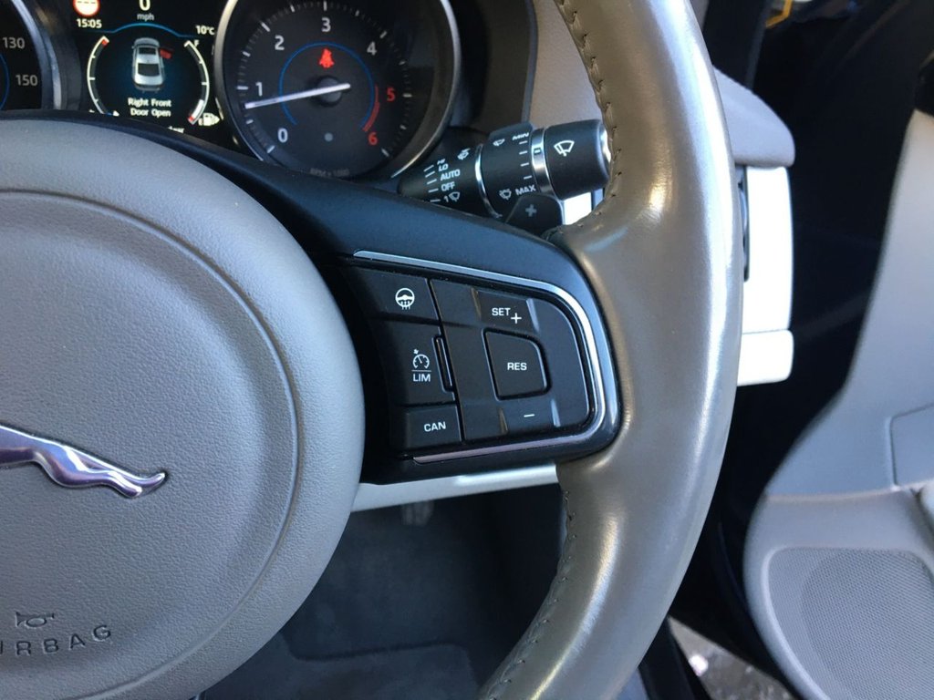 USED 2016 66 JAGUAR XF 2.0 PRESTIGE 4d 177 BHP FINANCE AVAILABLE