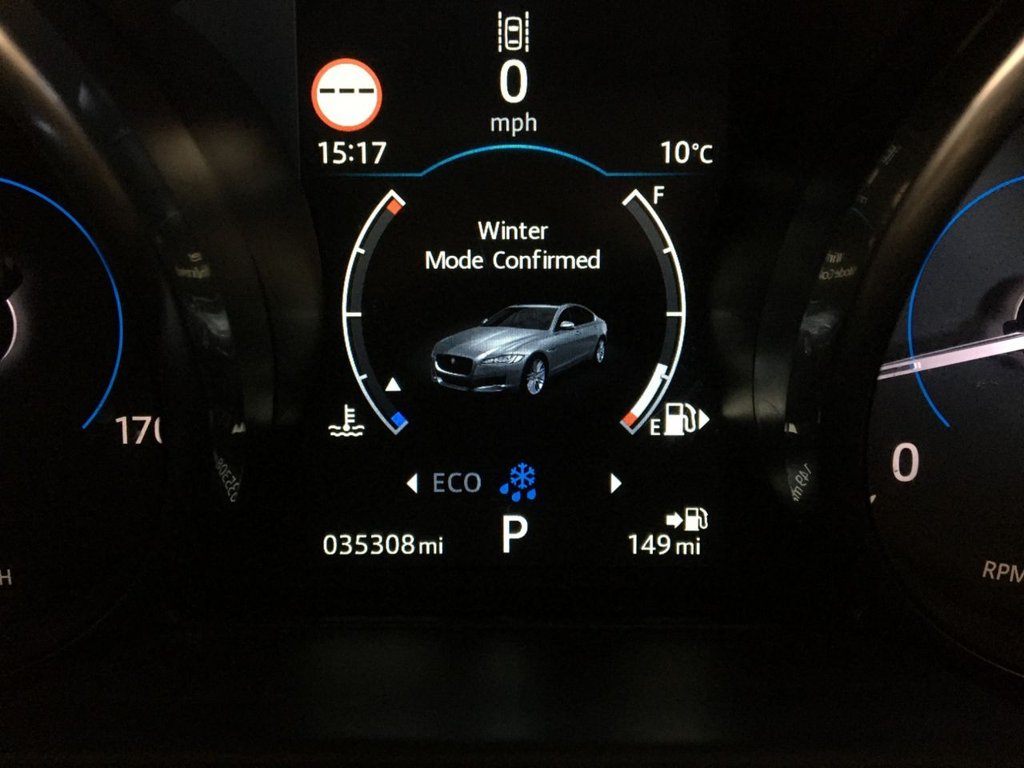 USED 2016 66 JAGUAR XF 2.0 PRESTIGE 4d 177 BHP FINANCE AVAILABLE
