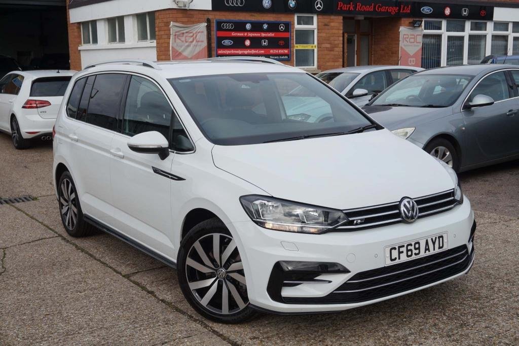 View our VOLKSWAGEN TOURAN