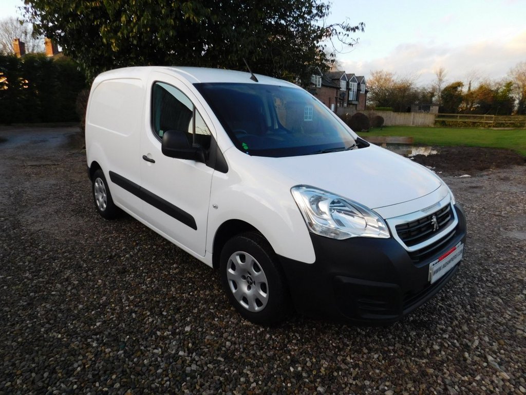 View our PEUGEOT PARTNER