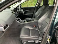 USED 2016 16 JAGUAR XE 2.0 R-SPORT 4d 178 BHP 