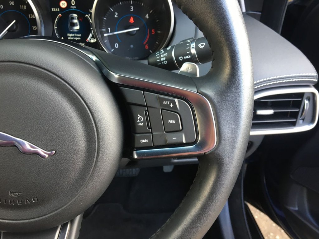 USED 2017 17 JAGUAR XE 2.0 D R-SPORT 4d 178 BHP FINANCE AVAILABLE
