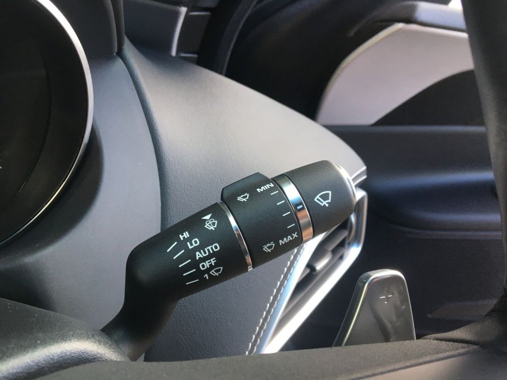 USED 2017 17 JAGUAR XE 2.0 D R-SPORT 4d 178 BHP FINANCE AVAILABLE