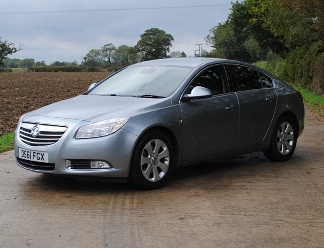 2012 61 Vauxhall Insignia 2.0 SRI NAV CDTI 5d 157 BHP