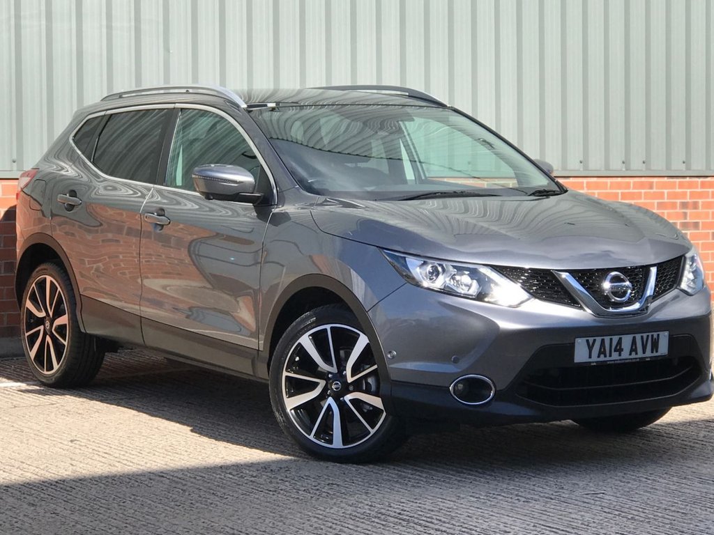 View our NISSAN QASHQAI