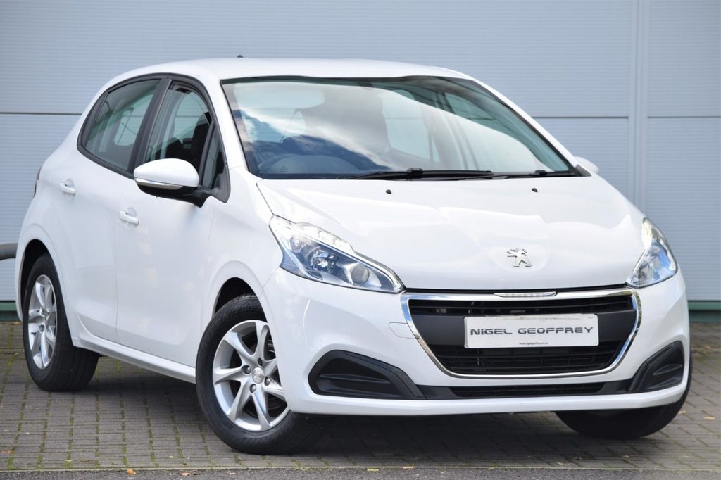 View our PEUGEOT 208