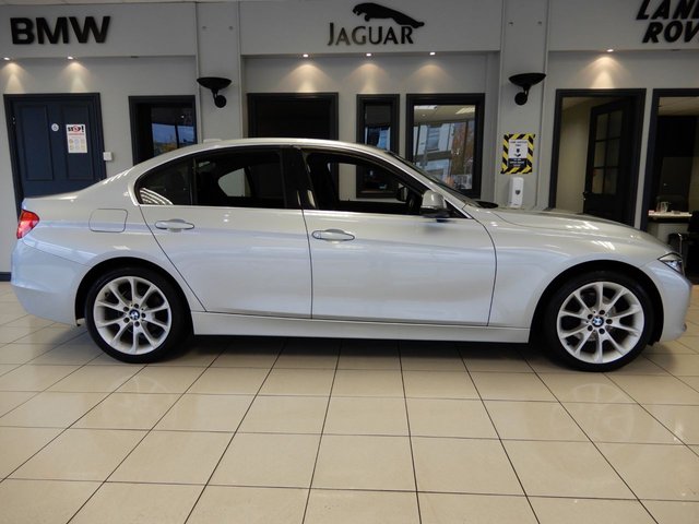 View our BMW 3 SERIES