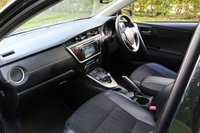 USED 2015 15 TOYOTA AURIS 1.8 EXCEL VVT-I  5d 99 BHP SKYROOF,NAV,CAM, FULLY LOADED