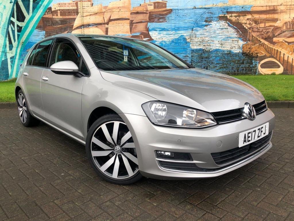 View our VOLKSWAGEN GOLF