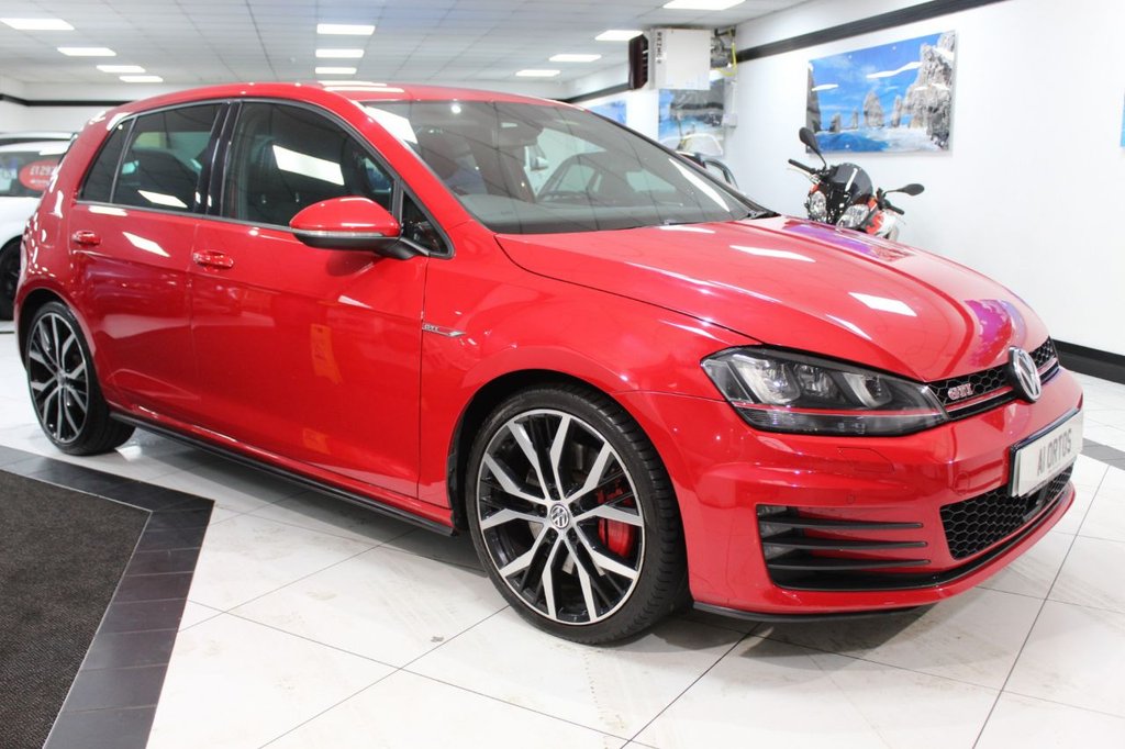 View our VOLKSWAGEN GOLF