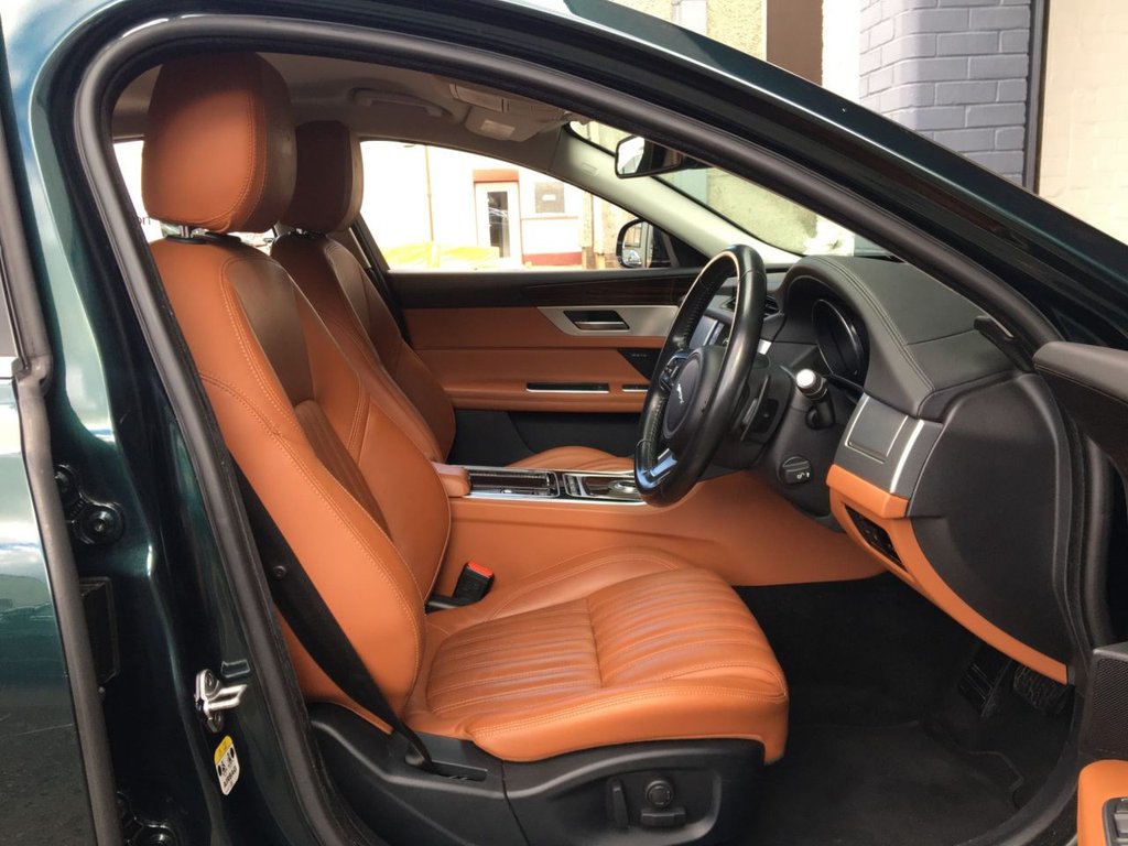 USED 2016 66 JAGUAR XF 2.0 PORTFOLIO 4d 177 BHP FINANCE AVAILABLE