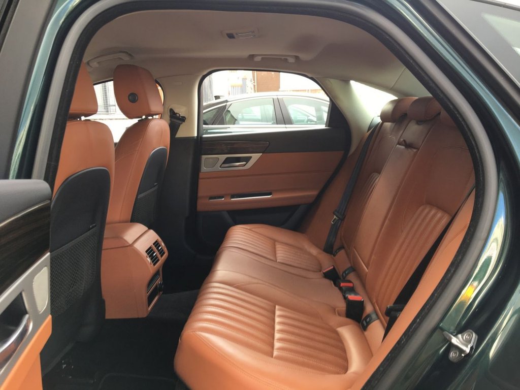 USED 2016 66 JAGUAR XF 2.0 PORTFOLIO 4d 177 BHP FINANCE AVAILABLE