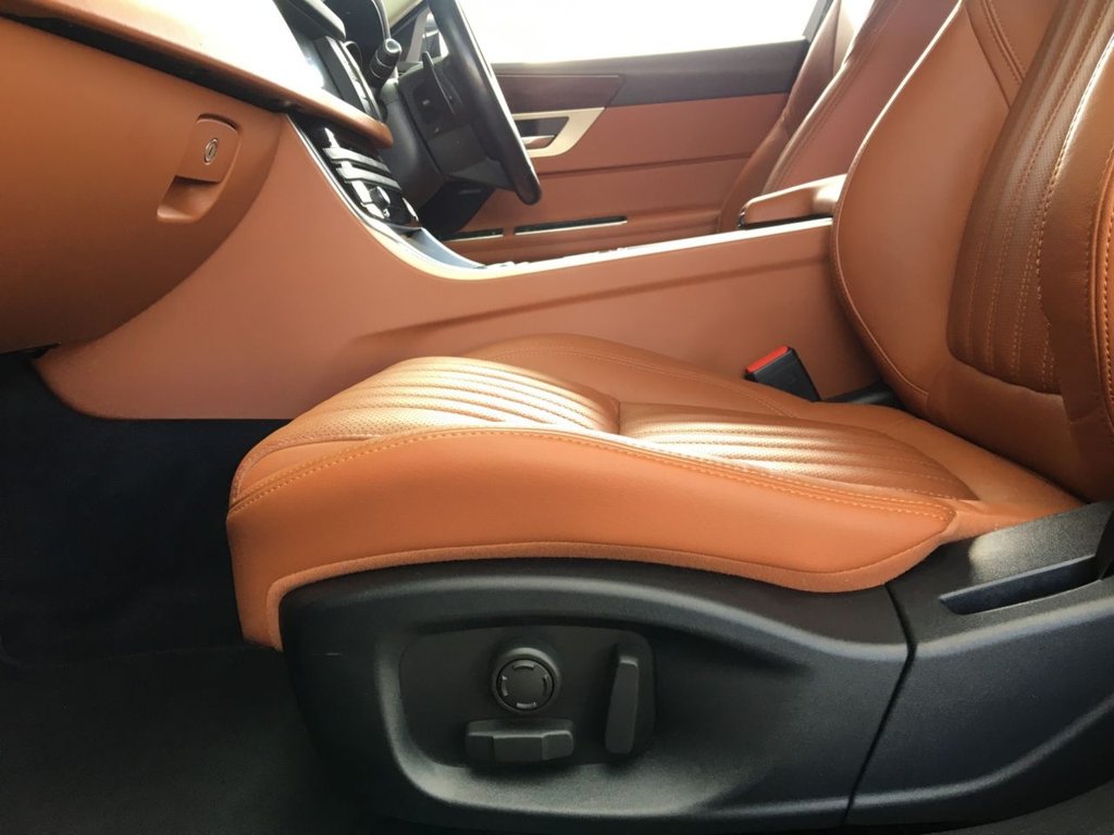 USED 2016 66 JAGUAR XF 2.0 PORTFOLIO 4d 177 BHP FINANCE AVAILABLE