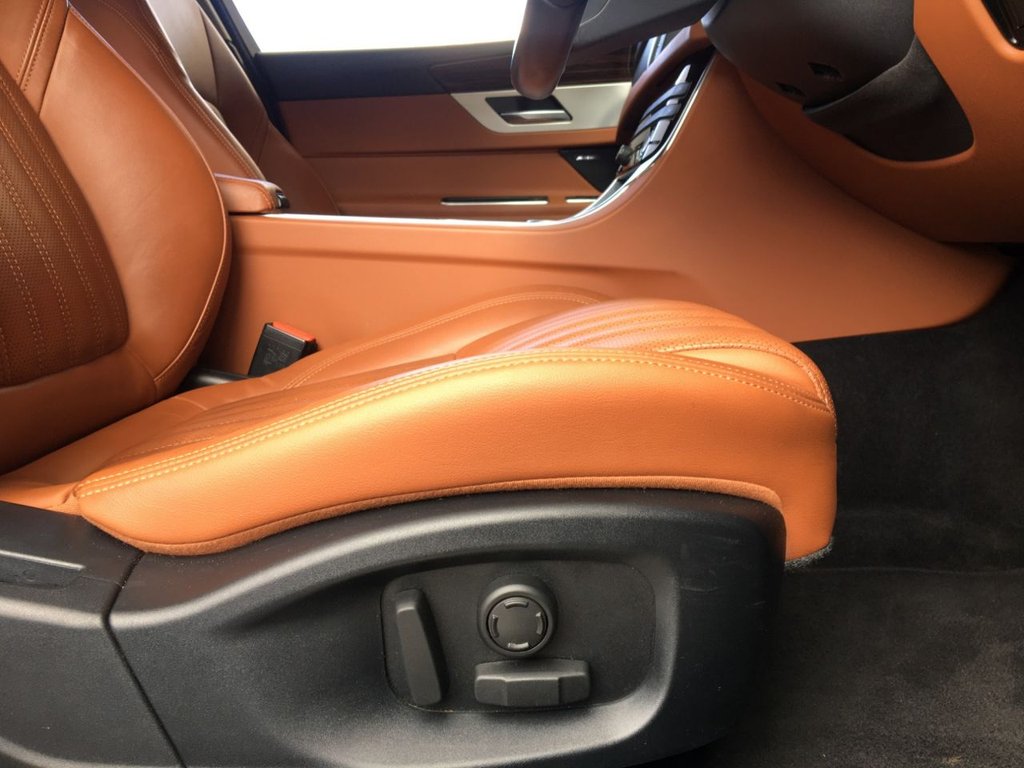 USED 2016 66 JAGUAR XF 2.0 PORTFOLIO 4d 177 BHP FINANCE AVAILABLE