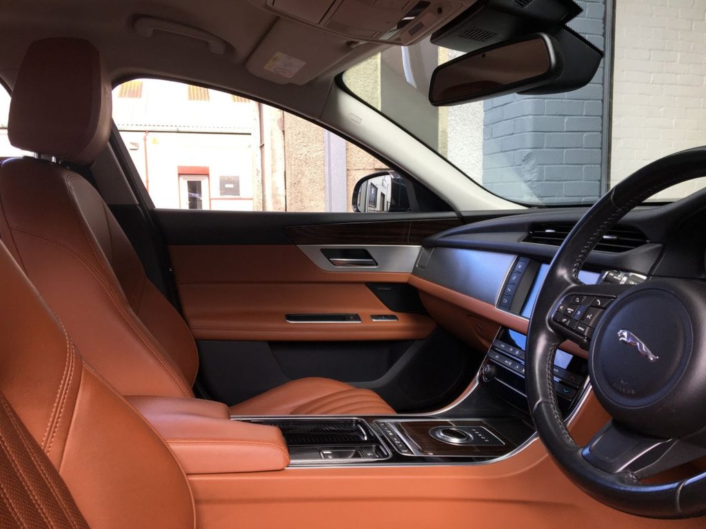 USED 2016 66 JAGUAR XF 2.0 PORTFOLIO 4d 177 BHP FINANCE AVAILABLE