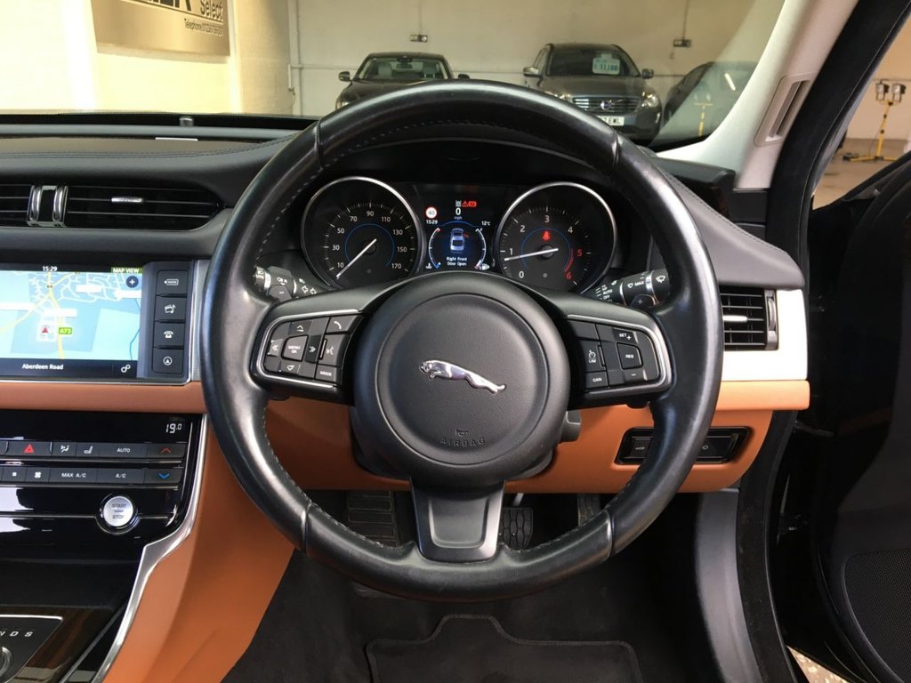 USED 2016 66 JAGUAR XF 2.0 PORTFOLIO 4d 177 BHP FINANCE AVAILABLE