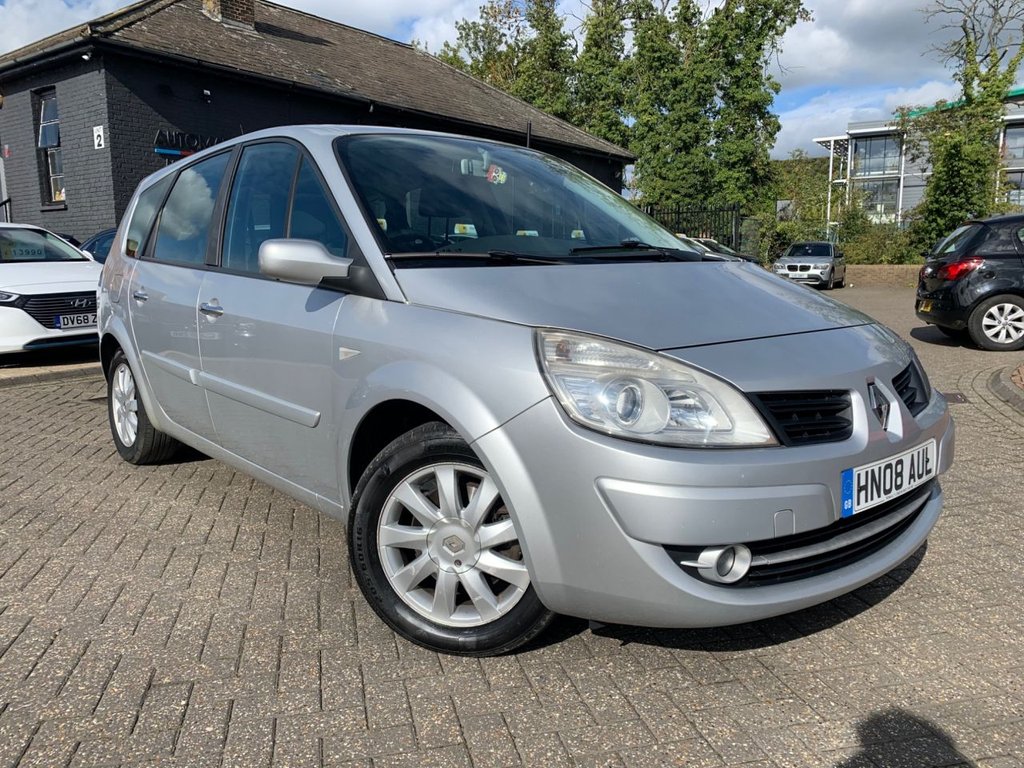 View our RENAULT GRAND SCENIC