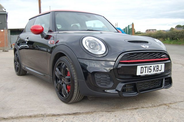2015 15 MINI Hatch John Cooper Works 2.0 JOHN COOPER S WORKS 310 BHP AUTOMATIC PETROL