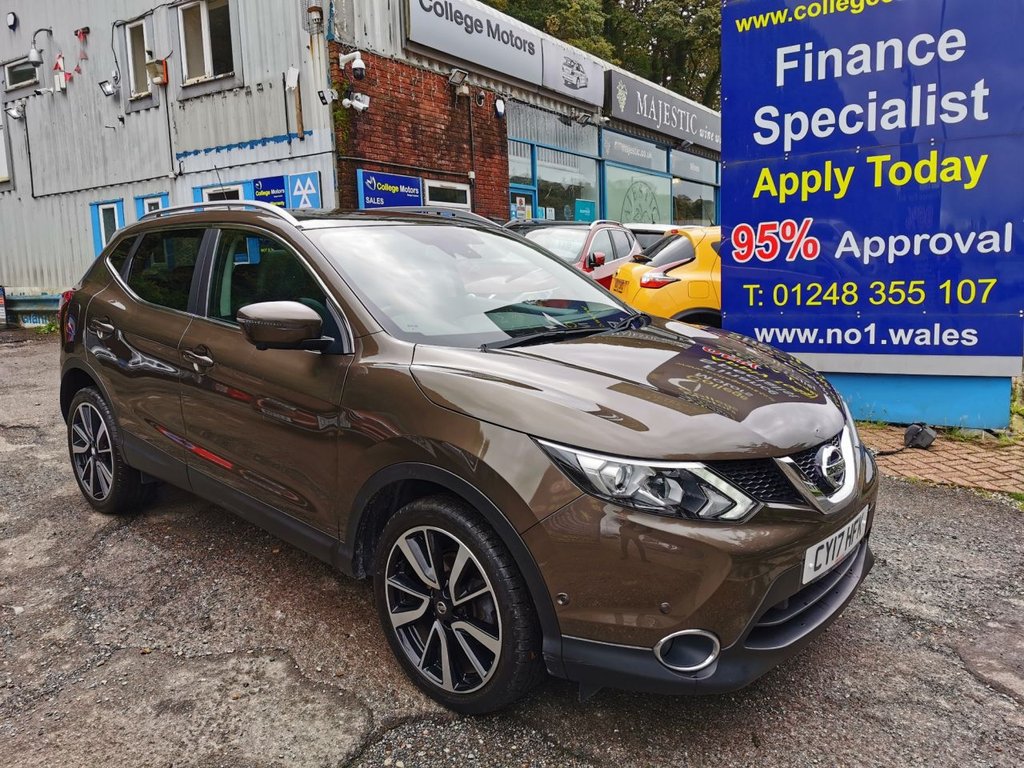 View our NISSAN QASHQAI