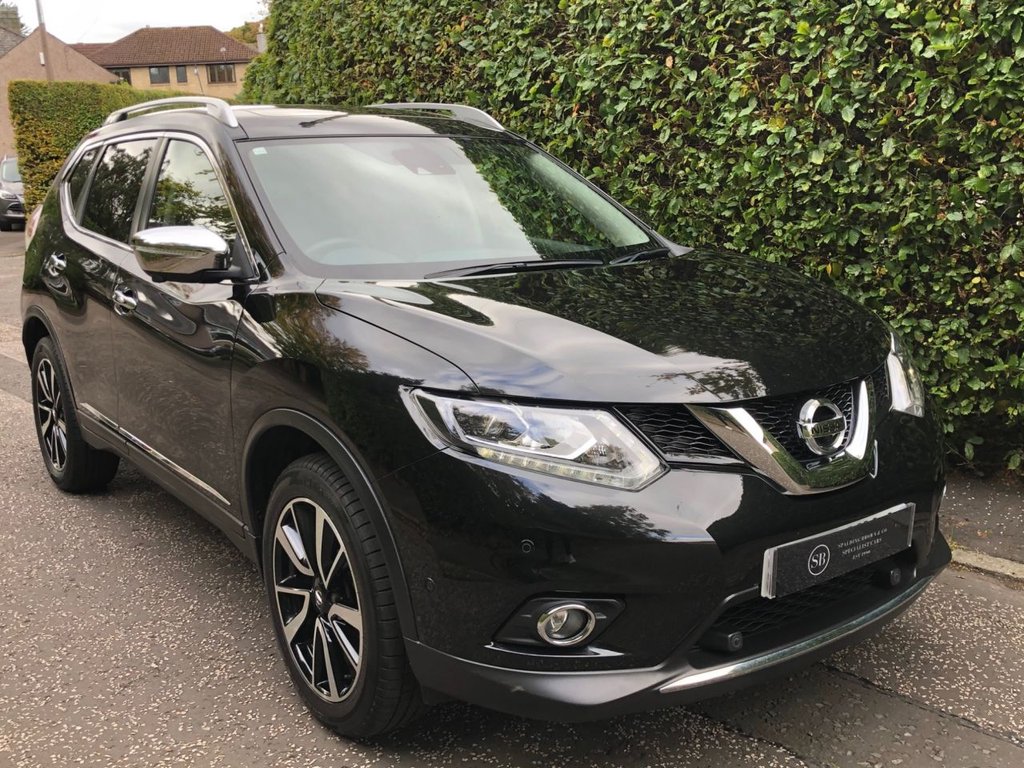 View our NISSAN X-TRAIL