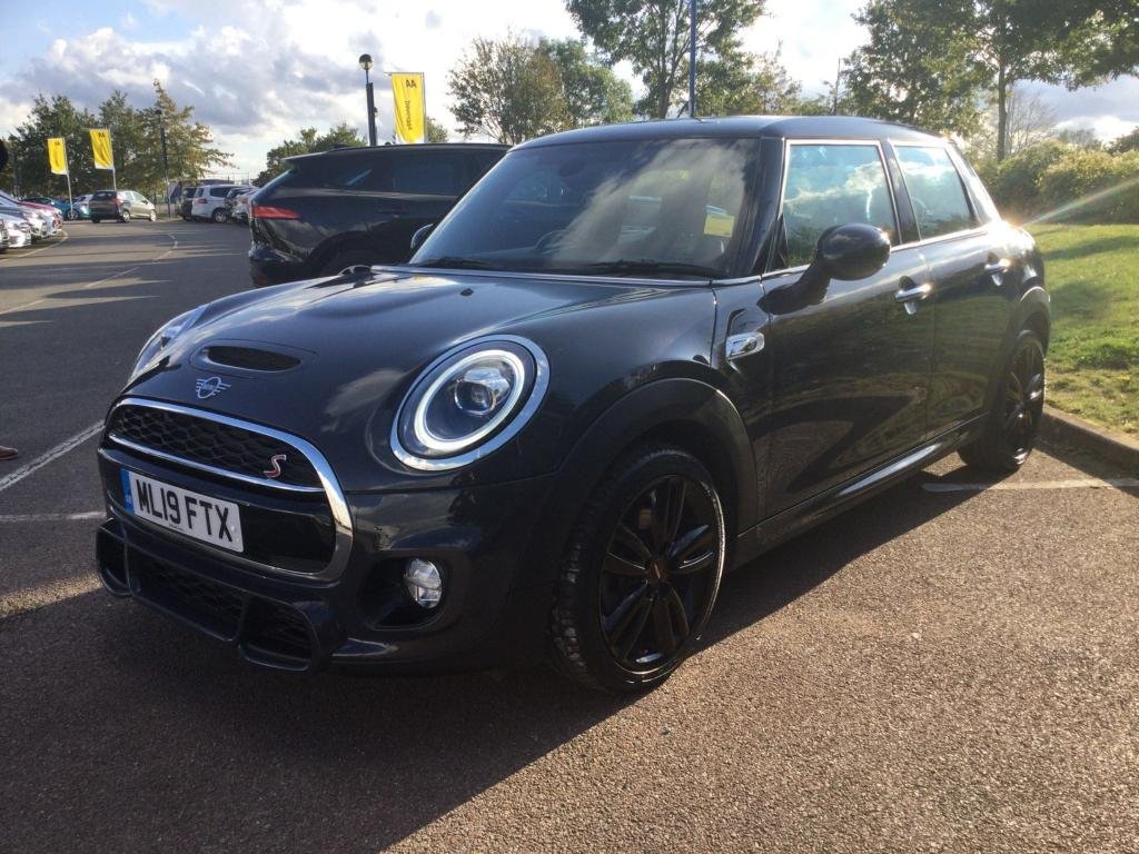 View our MINI HATCH COOPER