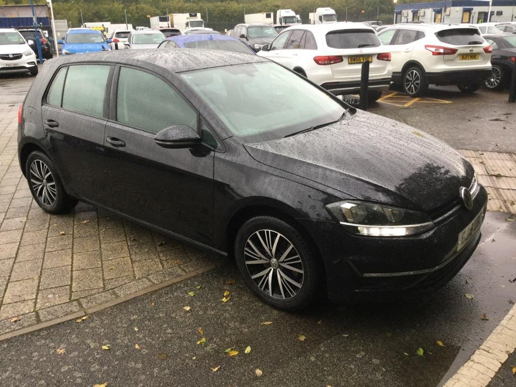 View our VOLKSWAGEN GOLF