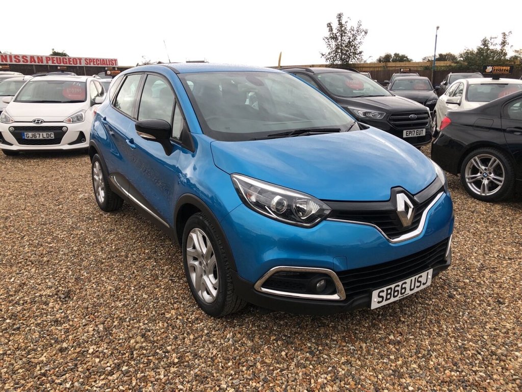 View our RENAULT CAPTUR