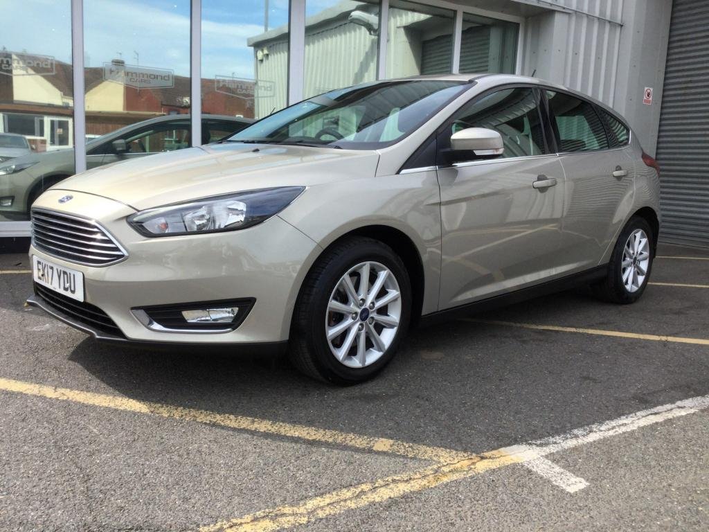 View our FORD FOCUS