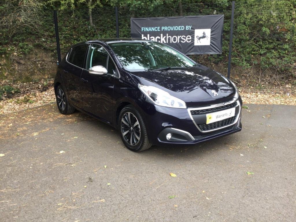 View our PEUGEOT 208