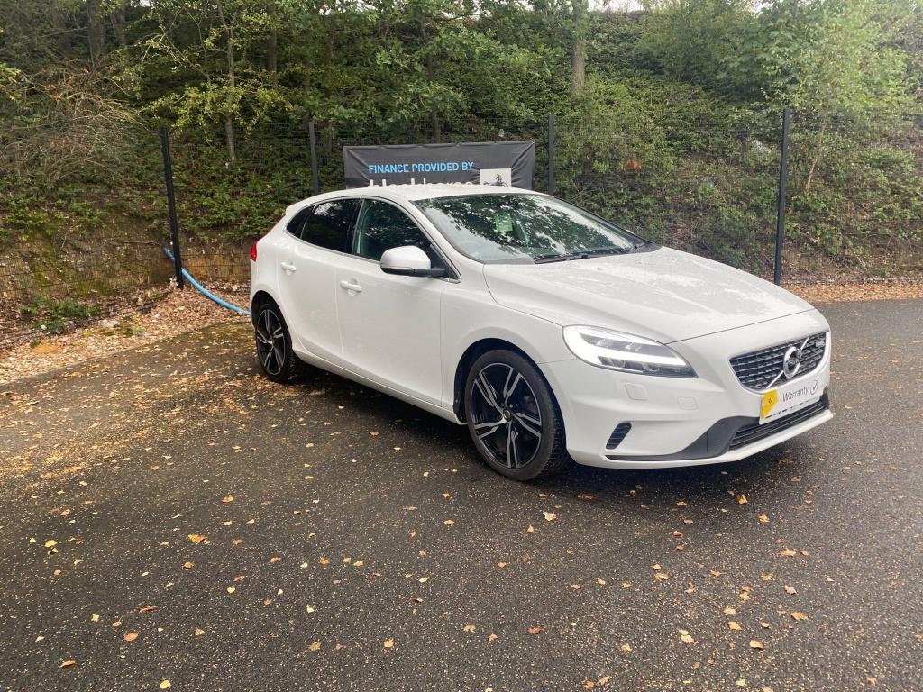 View our VOLVO V40