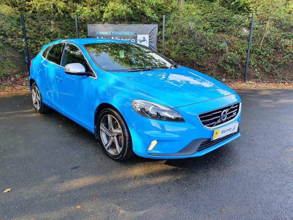 View our VOLVO V40