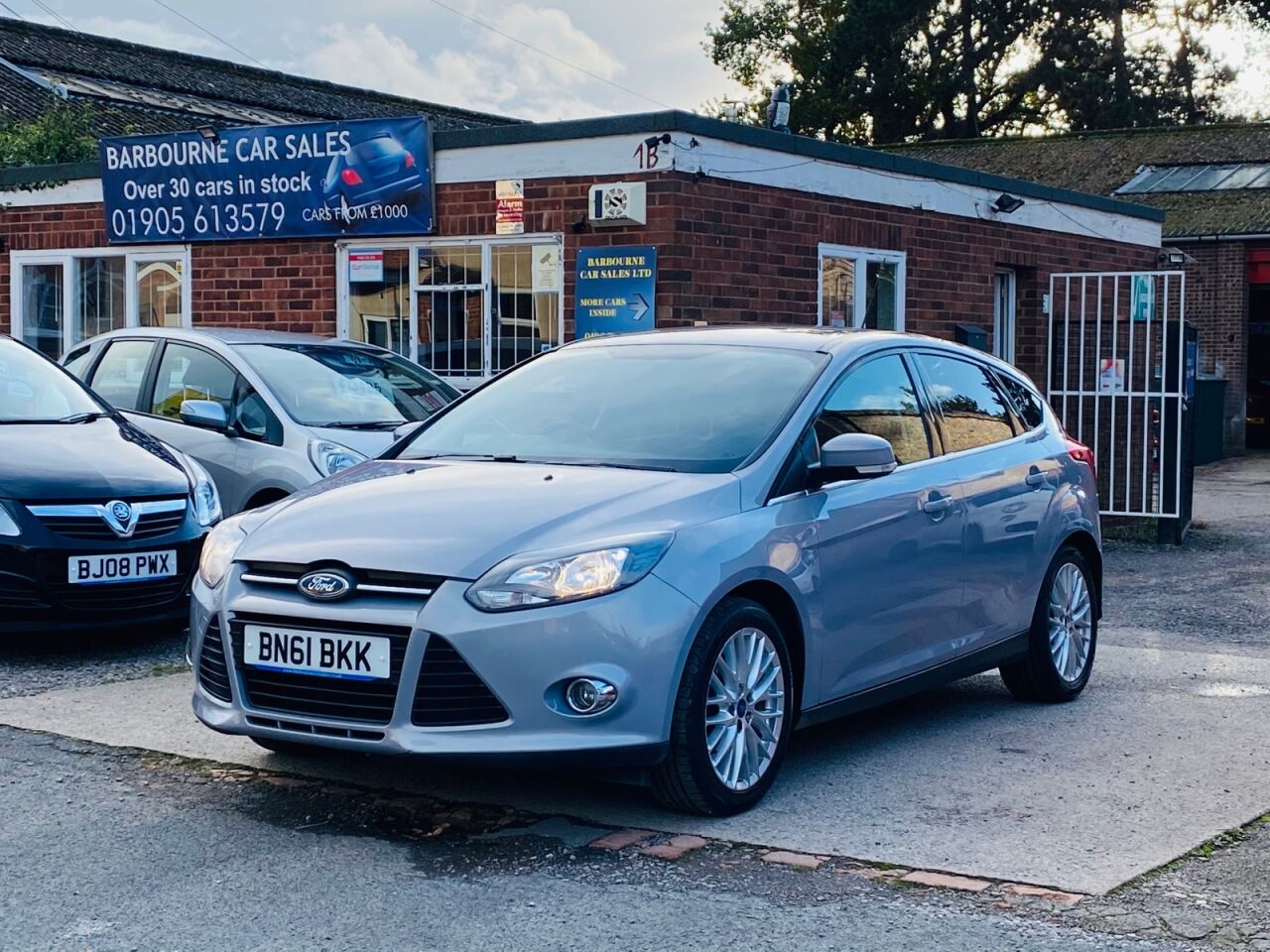 11 Ford Focus Zetec 4 250