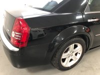 USED 2010 60 CHRYSLER 300C 3.0 CRD SR 4d 215 BHP * NAV * CLIMATE CONTROL * 7 SERVICES * LEATHER TRIM *