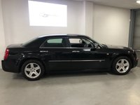 USED 2010 60 CHRYSLER 300C 3.0 CRD SR 4d 215 BHP * NAV * CLIMATE CONTROL * 7 SERVICES * LEATHER TRIM *