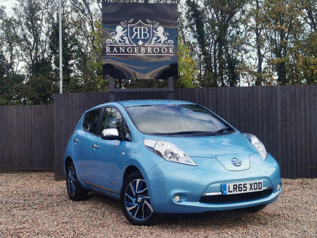 View our NISSAN LEAF