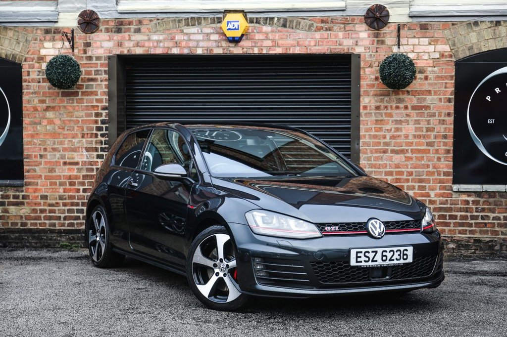 View our VOLKSWAGEN GOLF