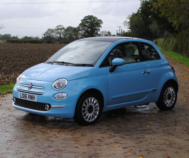 2016 16 Fiat 500 1.2 LOUNGE 3d 69 BHP