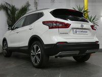 USED 2019 19 NISSAN QASHQAI 1.3 DIG-T N-CONNECTA 5d 140 BHP SAT NAV PANORAMIC ROOF