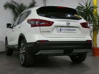 USED 2019 19 NISSAN QASHQAI 1.3 DIG-T N-CONNECTA 5d 140 BHP SAT NAV PANORAMIC ROOF