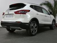 USED 2019 19 NISSAN QASHQAI 1.3 DIG-T N-CONNECTA 5d 140 BHP SAT NAV PANORAMIC ROOF