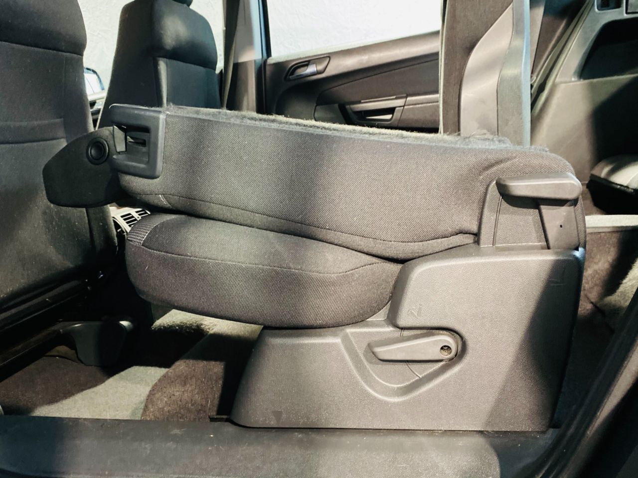 vauxhall zafira isofix