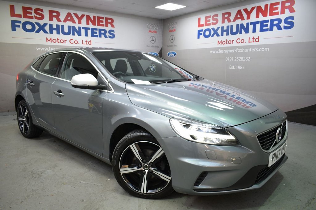 View our VOLVO V40