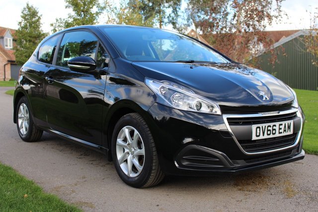 View our PEUGEOT 208