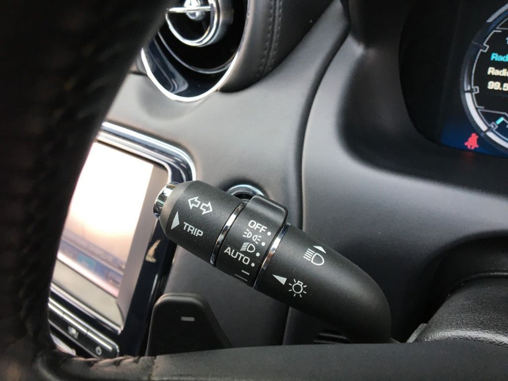 USED 2011 11 JAGUAR XJ 3.0 D V6 PREMIUM LUXURY SWB 4d 275 BHP FINANCE AVAILABLE