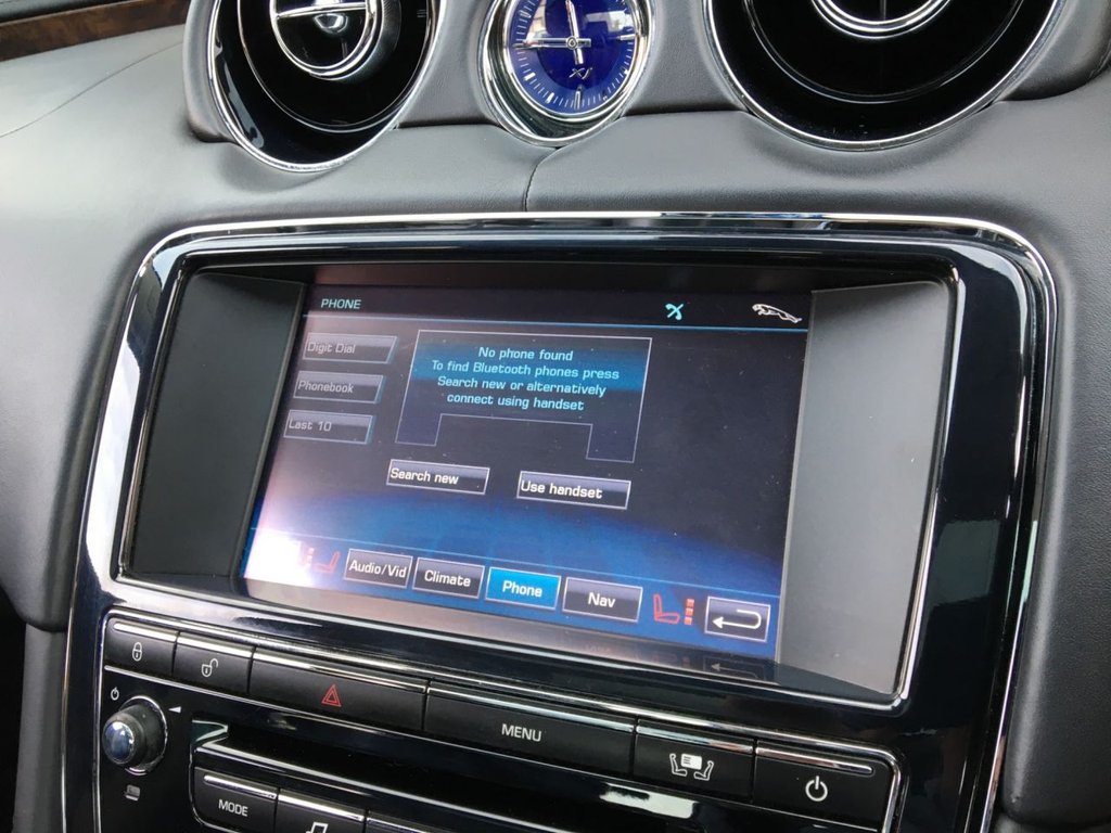 USED 2011 11 JAGUAR XJ 3.0 D V6 PREMIUM LUXURY SWB 4d 275 BHP FINANCE AVAILABLE