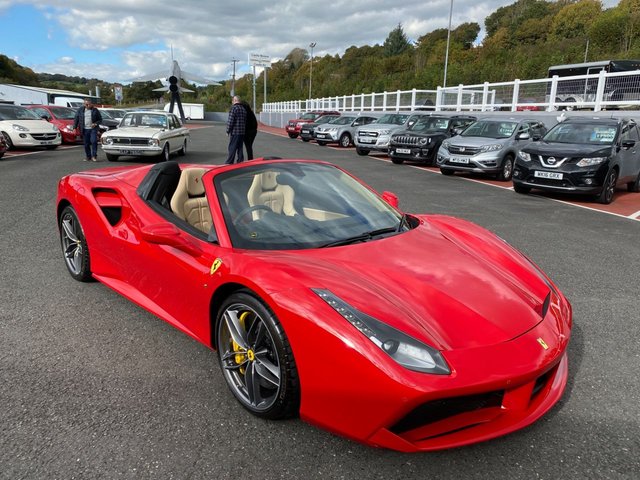 2016 66 Ferrari 488 3.9 SPIDER 2d 660 BHP