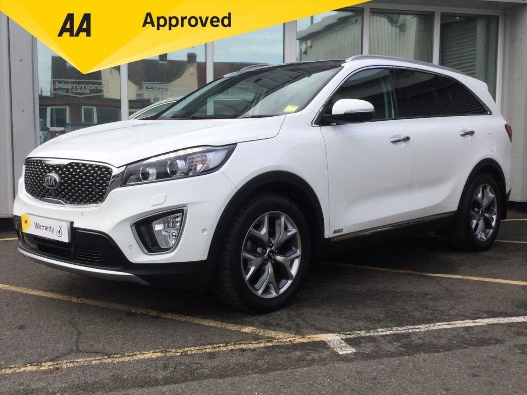 View our KIA SORENTO