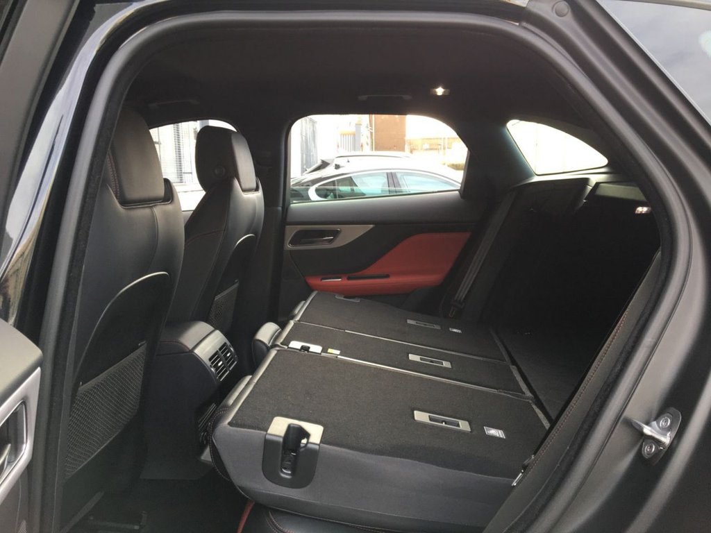 USED 2017 67 JAGUAR F-PACE 2.0 R-SPORT 5d 178 BHP &pound;150 ANNUAL ROAD TAX